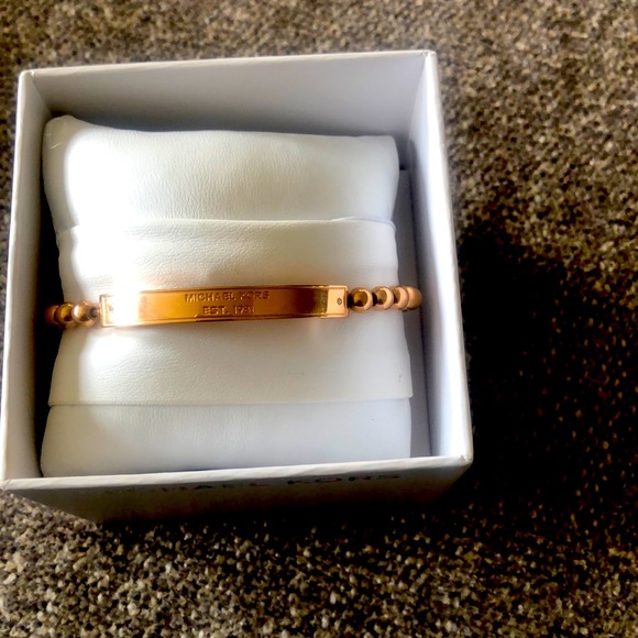 Micheal Kors Rose Gold Bracelet worn once - Picture 1 of 3